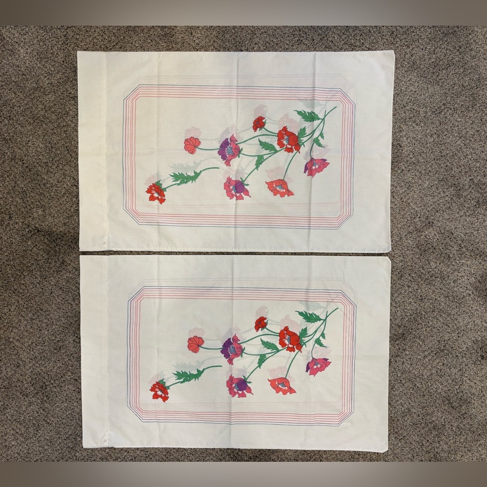 Pair Of Vntg Cannon Percale Pillowcases W/Floral Design 50/50 Standard/Queen